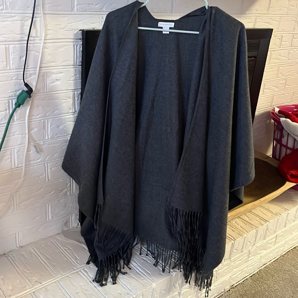 Grey wrap